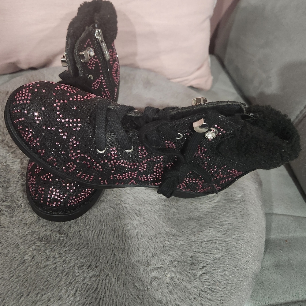 Kids boots